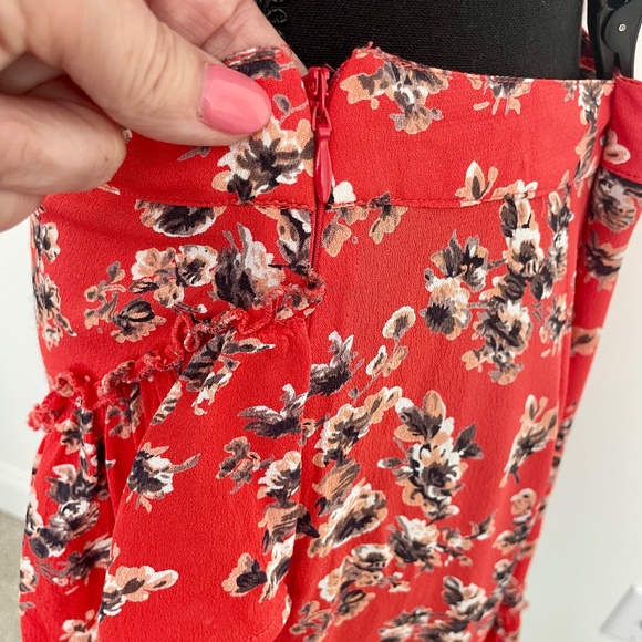 Topshop Mini Skirt with ruffle, coral with floral print, 10, NWOT - Picture 7 of 8